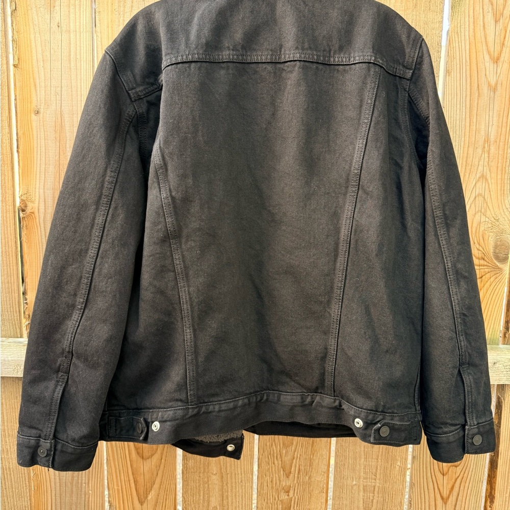 Levi's Sherpa Lined Jacket with Black and Gray - Picture 5 of 6